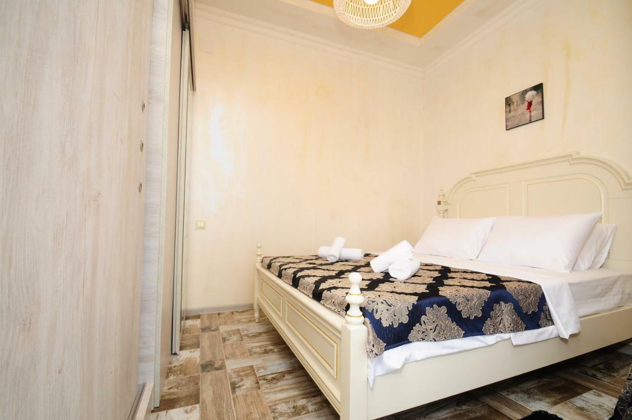 Apartments With A View Of The Trinity Holy باتومي المظهر الخارجي الصورة