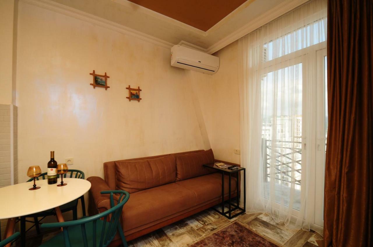 Apartments With A View Of The Trinity Holy باتومي المظهر الخارجي الصورة