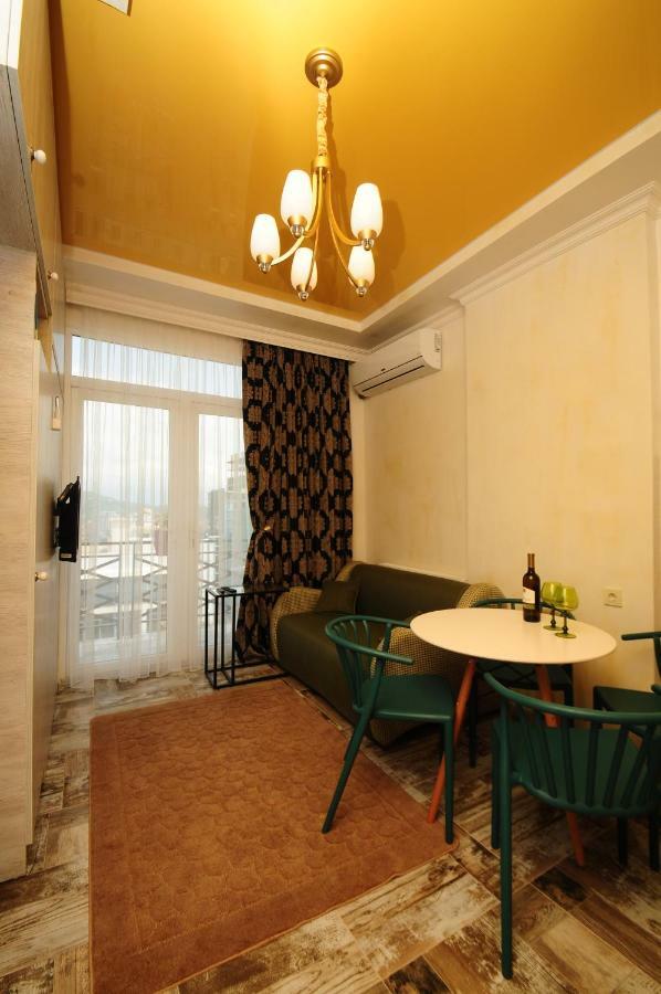 Apartments With A View Of The Trinity Holy باتومي المظهر الخارجي الصورة