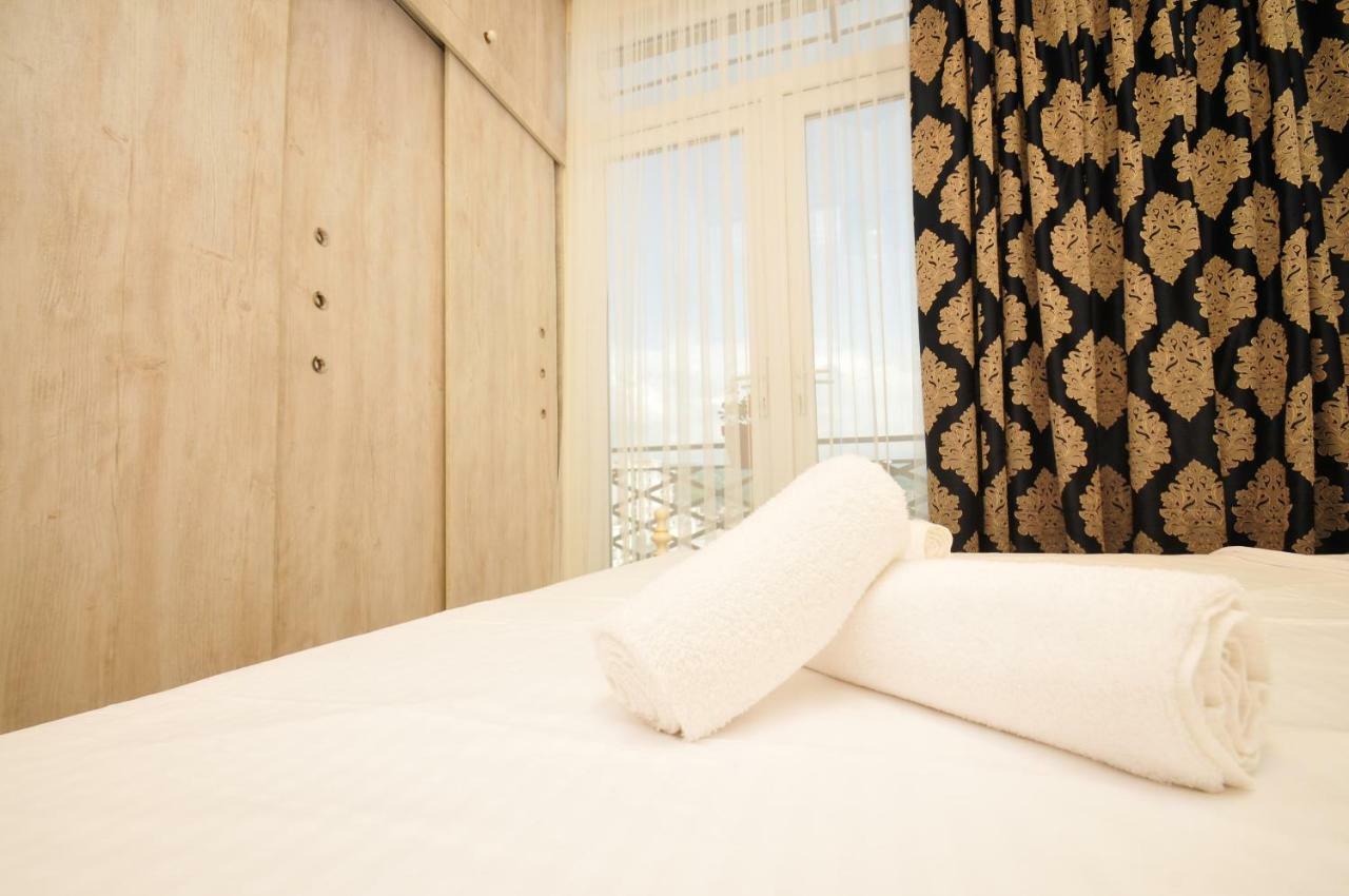 Apartments With A View Of The Trinity Holy باتومي المظهر الخارجي الصورة