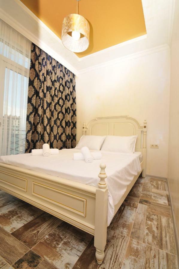 Apartments With A View Of The Trinity Holy باتومي المظهر الخارجي الصورة